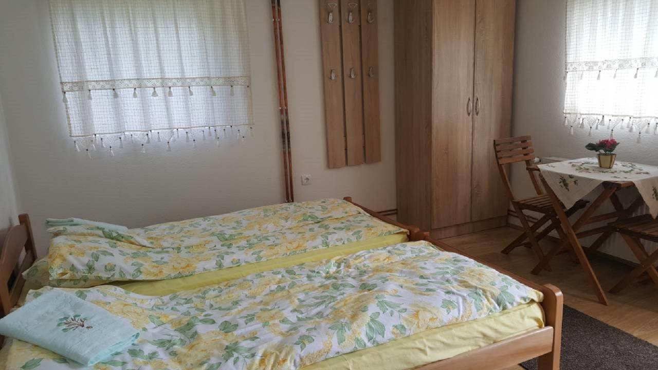 Villa Etno Domacinstvo Milenkovic Despotovac Exterior foto